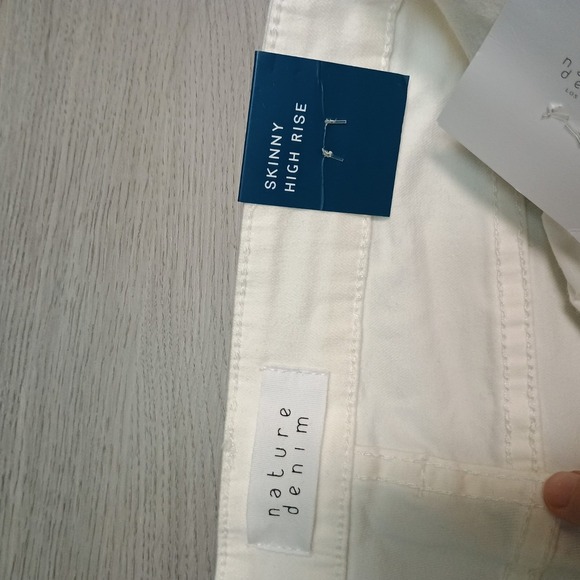 Nature Denim High Rise White Distressed Skinny Jeans Size 7/27 - Picture 6 of 8
